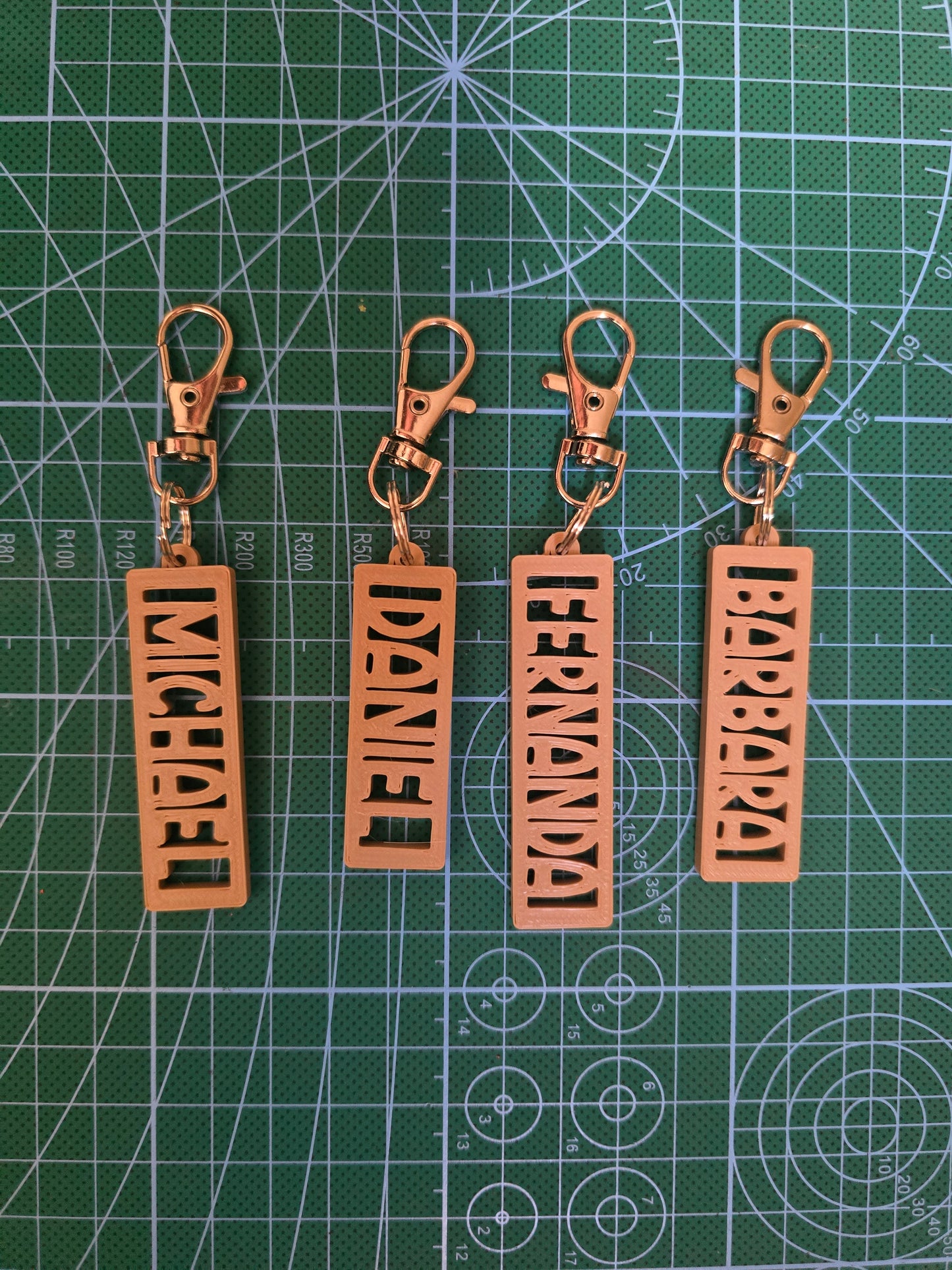 Custom 3D Name Keychain – Silver Clip | PLA | Personalized Gift.